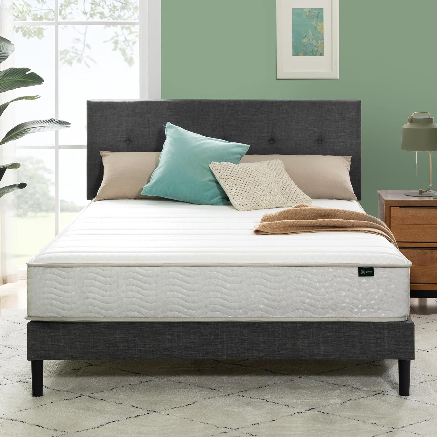 ZINUS 8 Inch Foam and Spring Hybrid Mattress [New Version], King, Fiberglass free, Medium Firmness, Durable Support, Certified Safe Foams & Fabric, Mattress in A Box